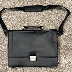 Stebco L-985-1 Black Leather Messenger Briefcase with Shoulder Strap 16”x12”